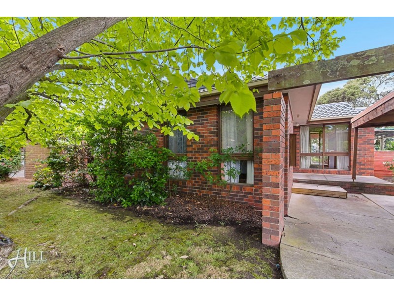 55 Galahad Crescent, Glen Waverley VIC 3150