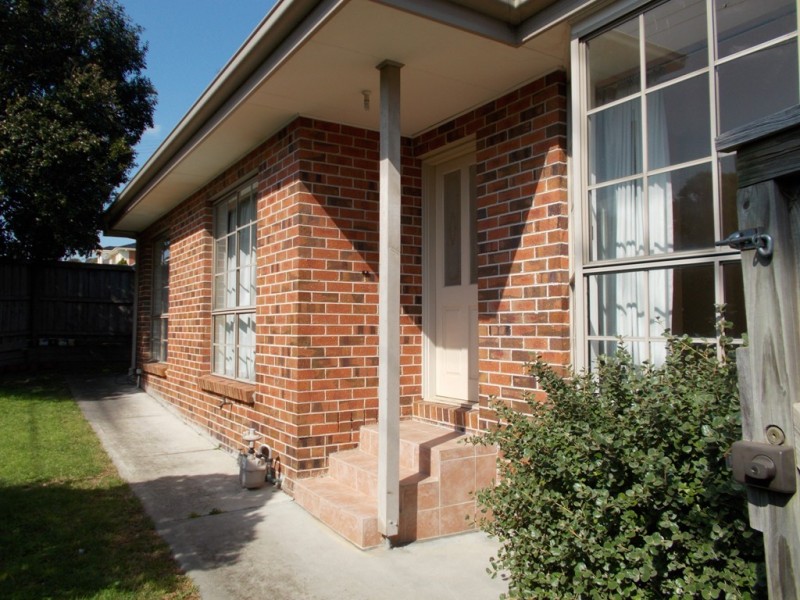 2A Renown Street, Burwood VIC 3125