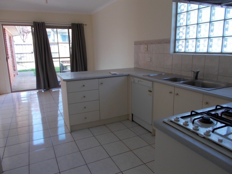 2A Renown Street, Burwood VIC 3125