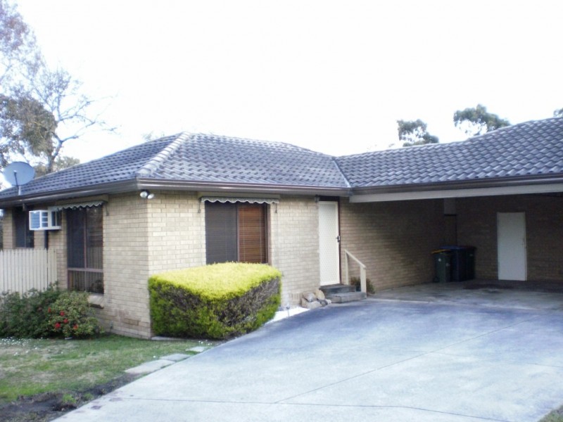 2/3 Coromandel Crescent South, Knoxfield VIC 3180