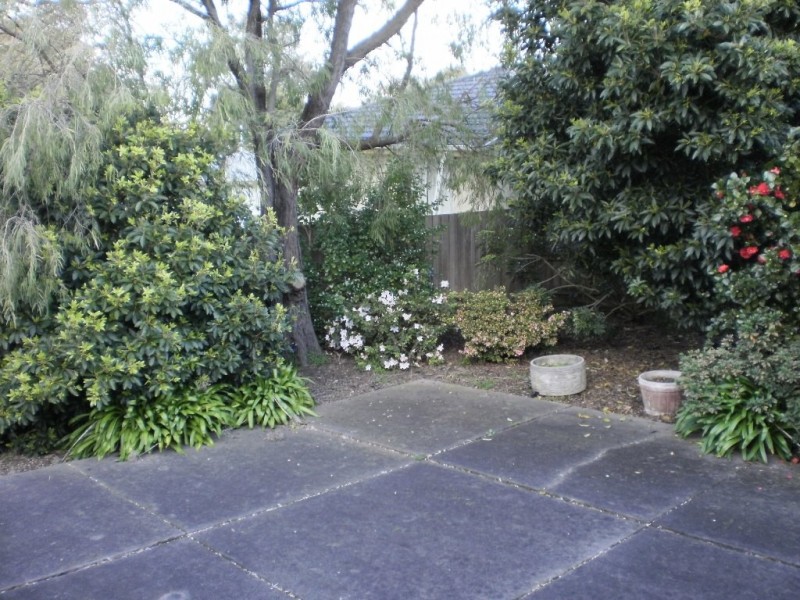 2/3 Coromandel Crescent South, Knoxfield VIC 3180