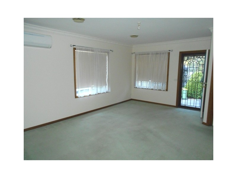 2/5 Francis Crescent, Ferntree Gully VIC 3156