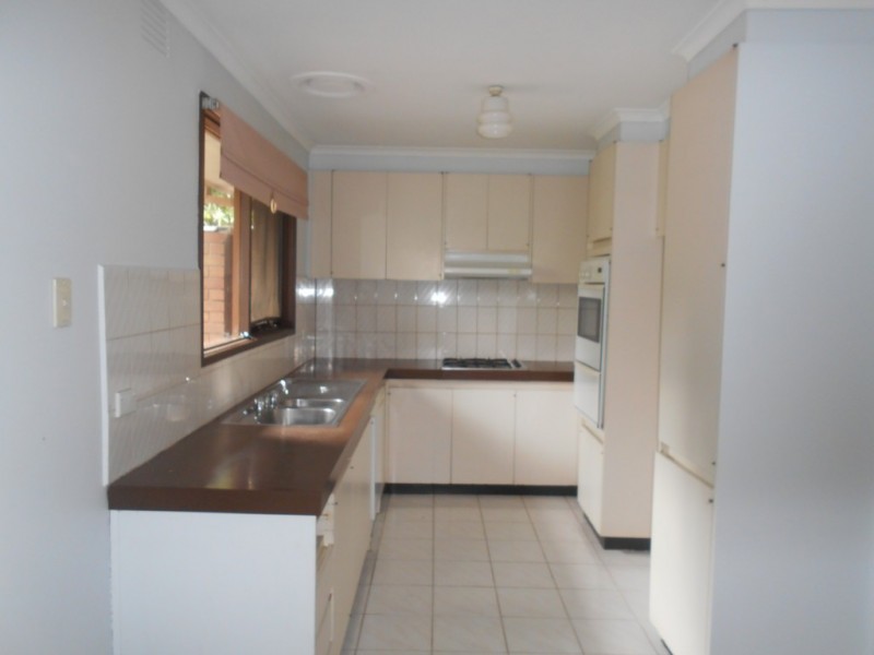 21 Fraser Crescent, Wantirna South VIC 3152