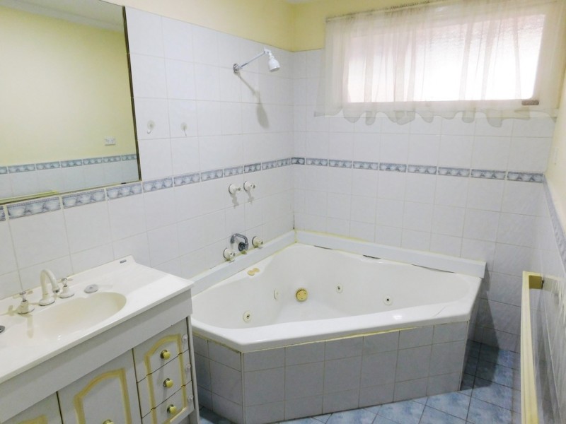 1 Gertonia Avenue, Boronia VIC 3155