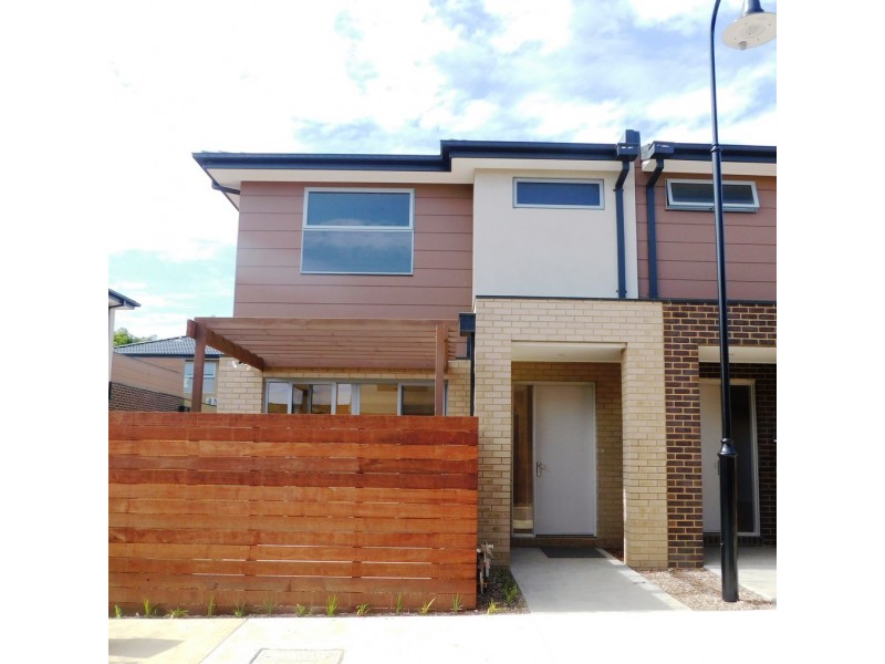 7 Emica Parade, Knoxfield VIC 3180