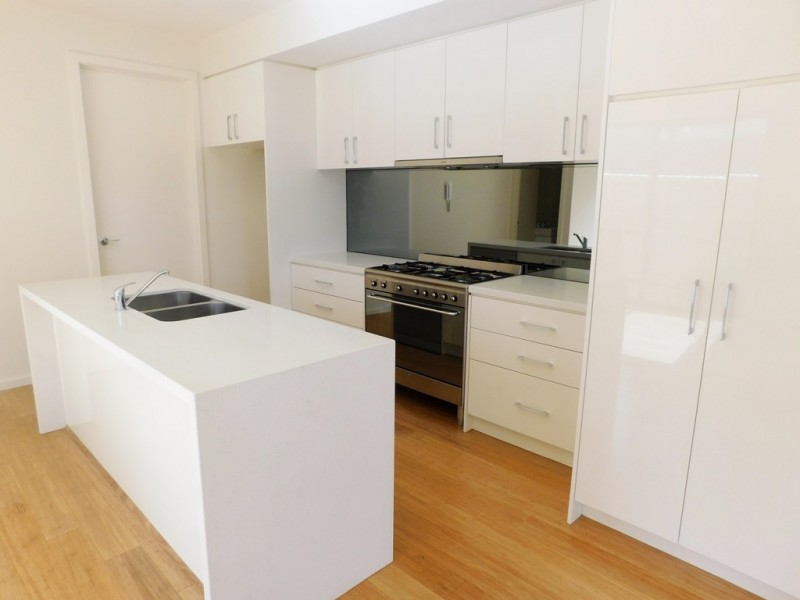 7 Emica Parade, Knoxfield VIC 3180