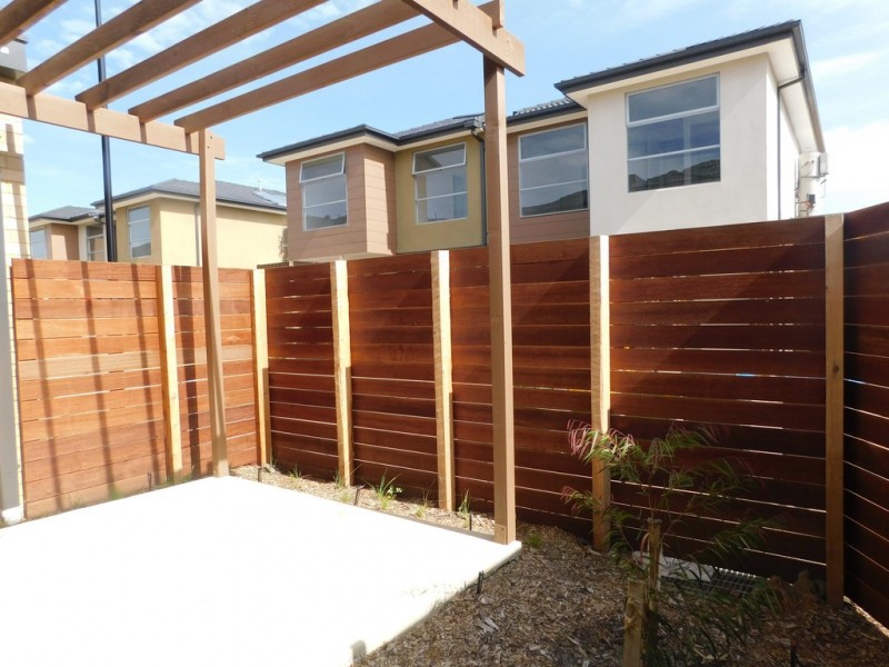 7 Emica Parade, Knoxfield VIC 3180