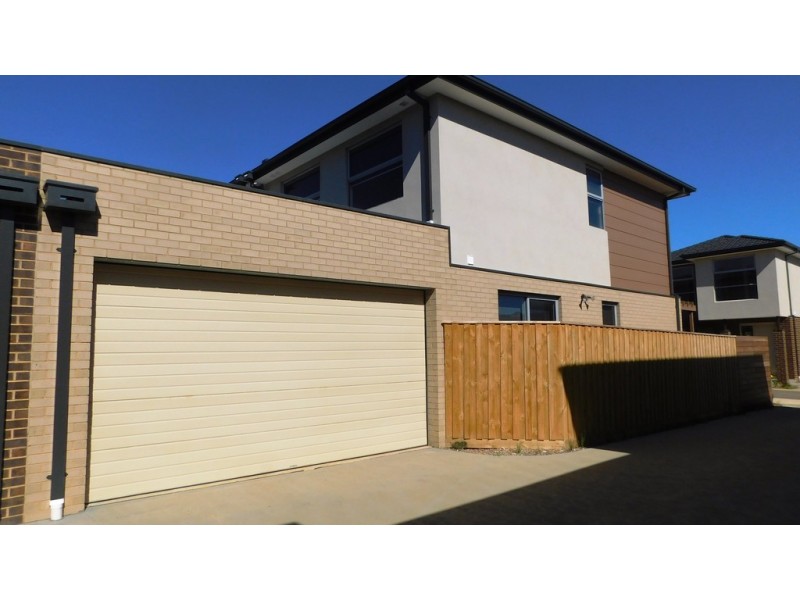 7 Emica Parade, Knoxfield VIC 3180