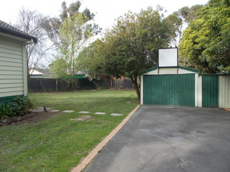 34 Lloyd Street, Knoxfield VIC 3180