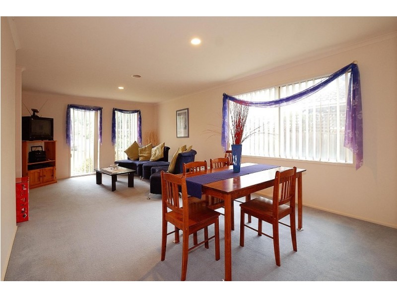 15 Loch Street, Ferntree Gully VIC 3156