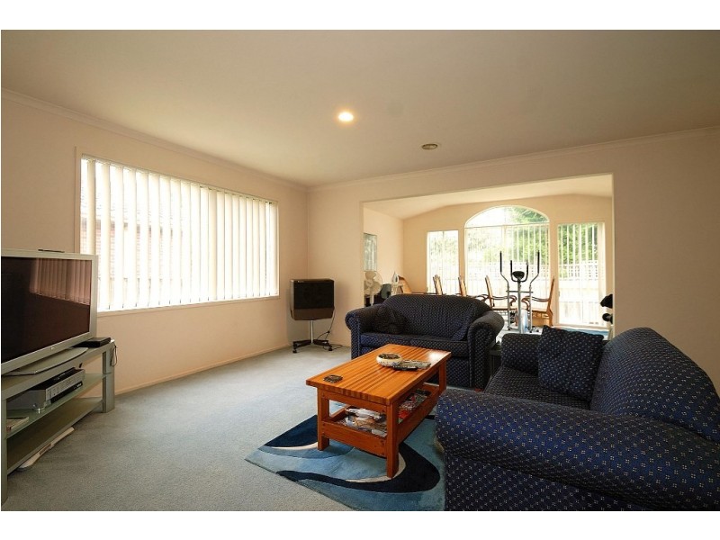 15 Loch Street, Ferntree Gully VIC 3156