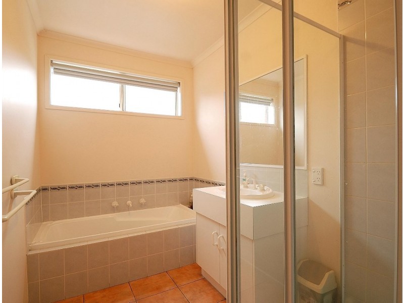 15 Loch Street, Ferntree Gully VIC 3156