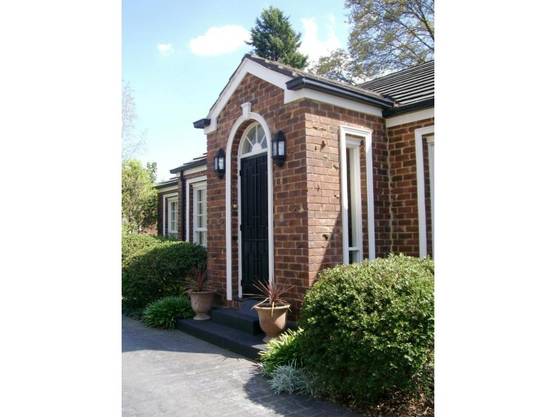 8/2 Newman Road, Wantirna VIC 3152