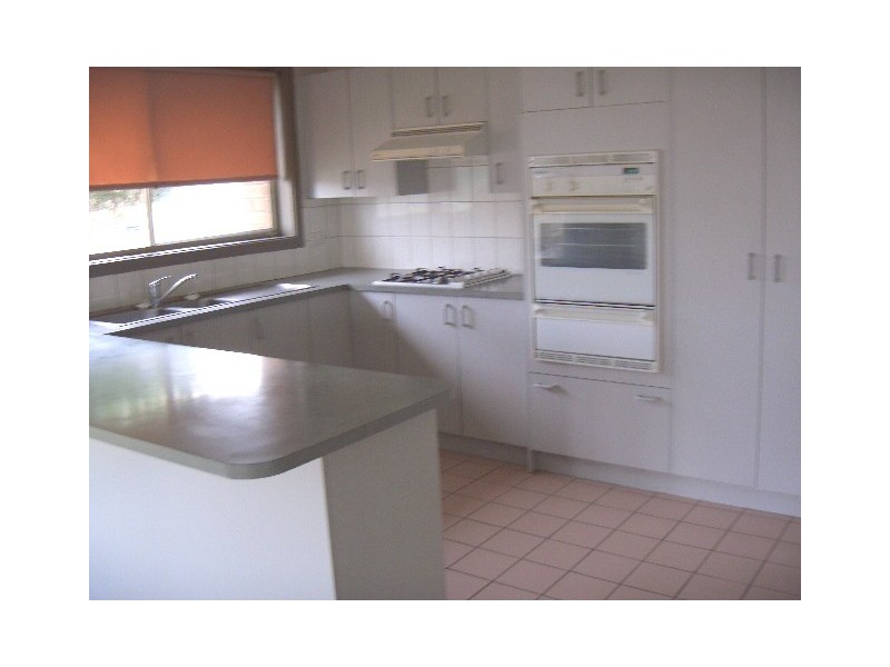 1/92-94 Norfolk Drive, Narre Warren VIC 3805