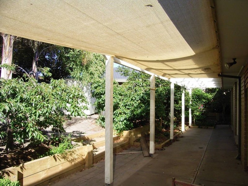 32 Old Orchard Drive, Wantirna South VIC 3152