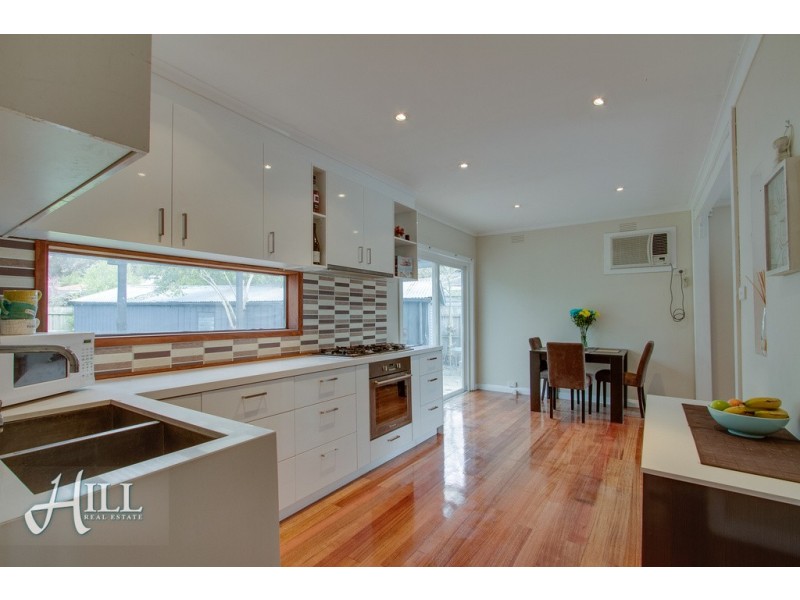 11 Parkview Drive, Ferntree Gully VIC 3156