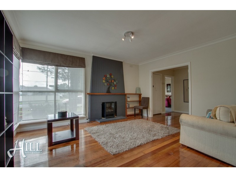 11 Parkview Drive, Ferntree Gully VIC 3156