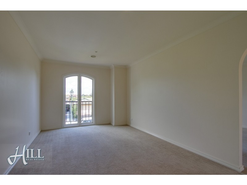 18 Earls Court, Wantirna South VIC 3152
