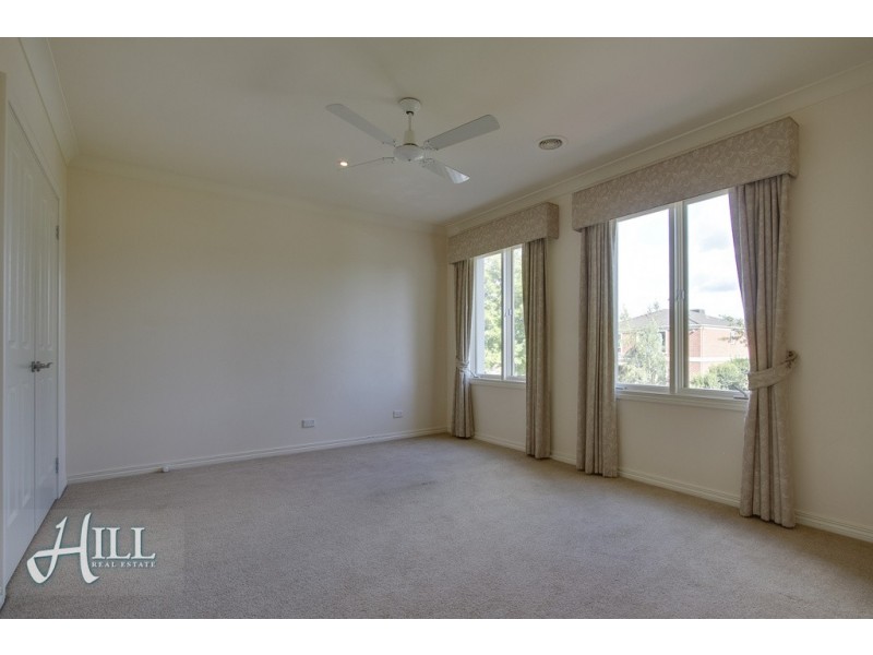 18 Earls Court, Wantirna South VIC 3152