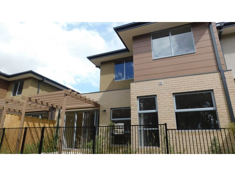 19 Emica Parade, Knoxfield VIC 3180
