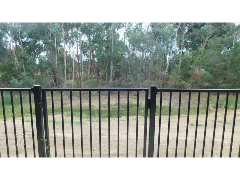 19 Emica Parade, Knoxfield VIC 3180
