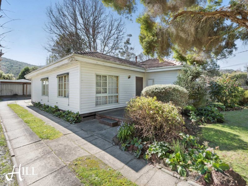 16 Rollings Road, Upper Ferntree Gully VIC 3156