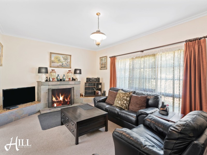 16 Rollings Road, Upper Ferntree Gully VIC 3156