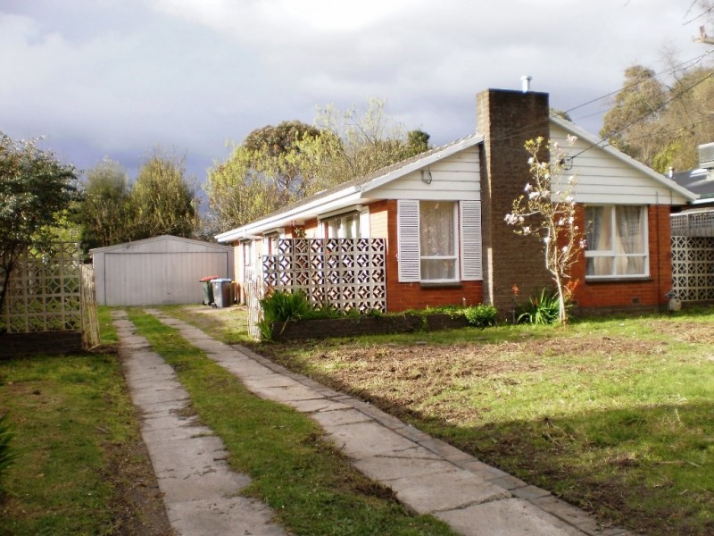 19 Somerset Drive, Wantirna VIC 3152