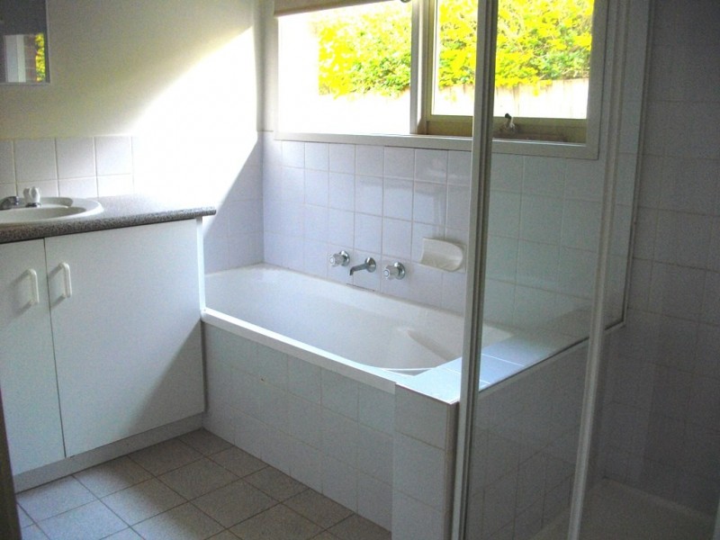 3/11 The Avenue, Ferntree Gully VIC 3156