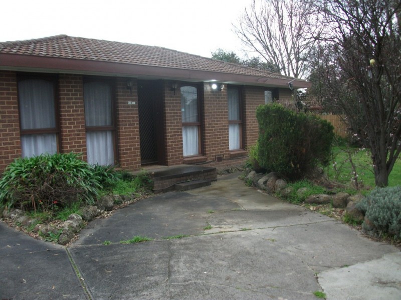 1/2 Tweed Court, Glen Waverley VIC 3150