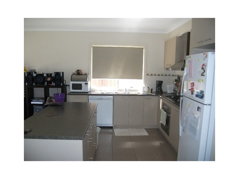 4 Sanctuary Crescent, Rowville VIC 3178