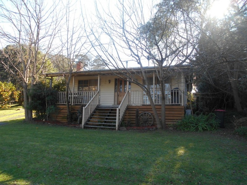 16 Victoria Street, Ferntree Gully VIC 3156