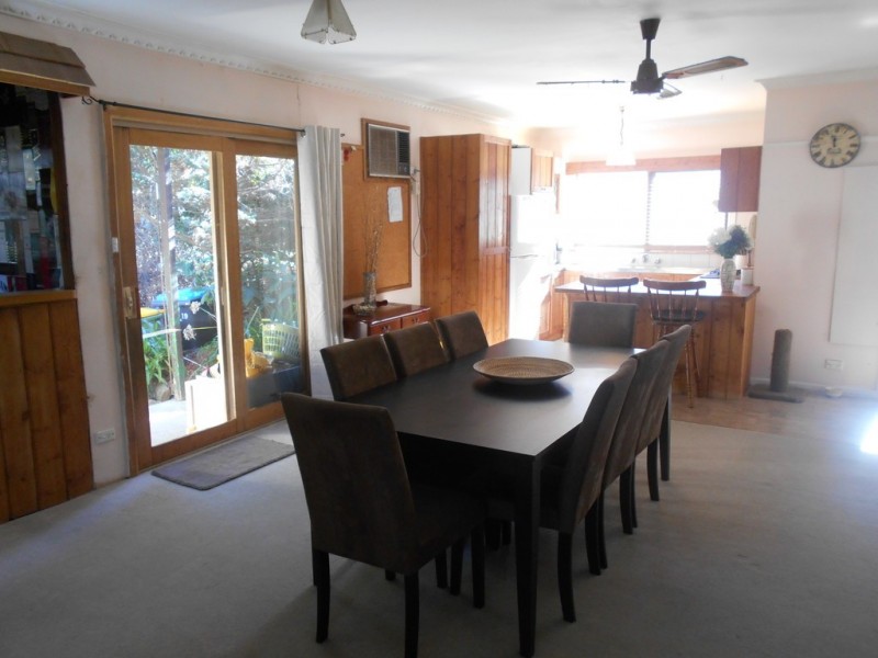 16 Victoria Street, Ferntree Gully VIC 3156