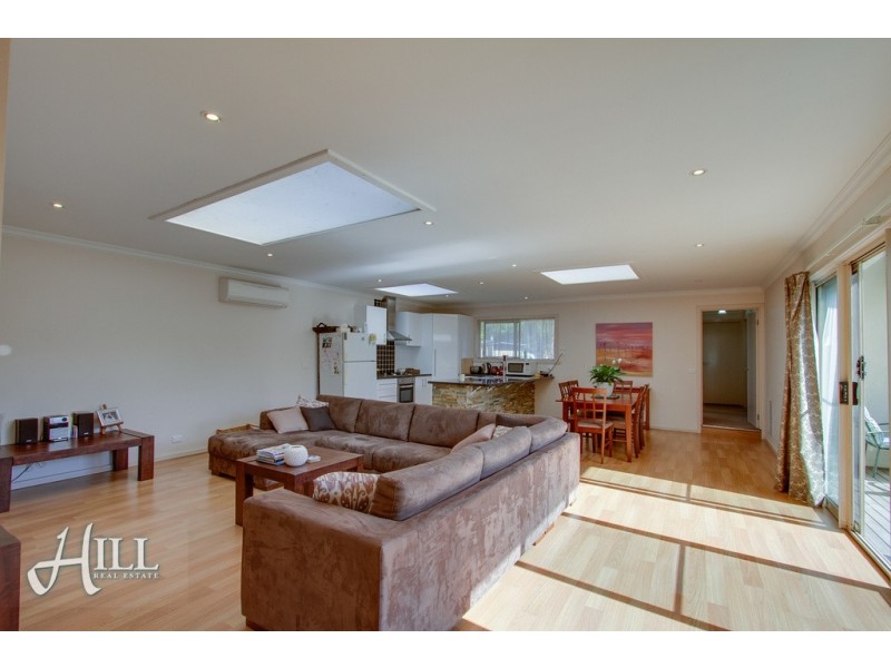 1A The Ridge, Knoxfield VIC 3180