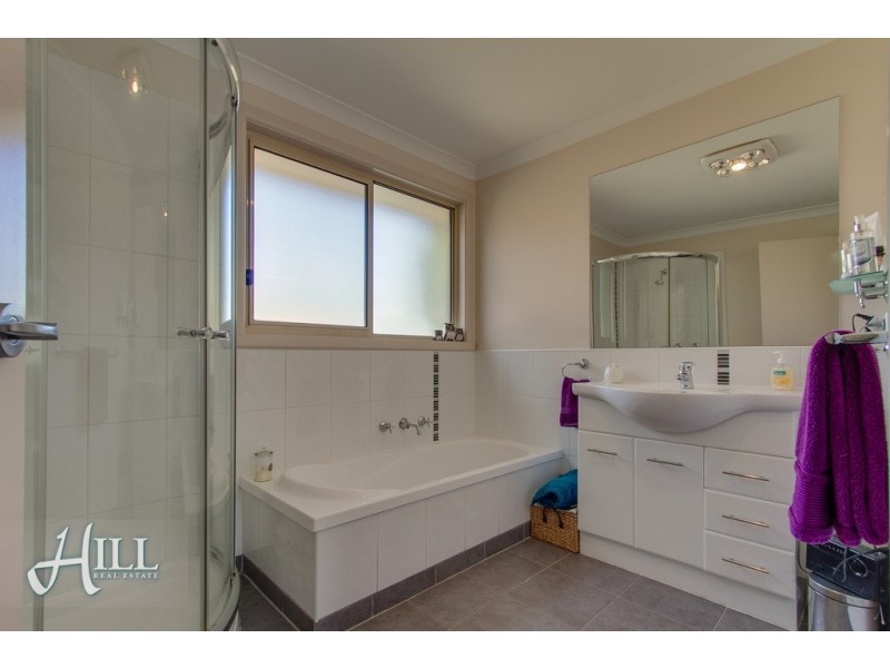 1A The Ridge, Knoxfield VIC 3180