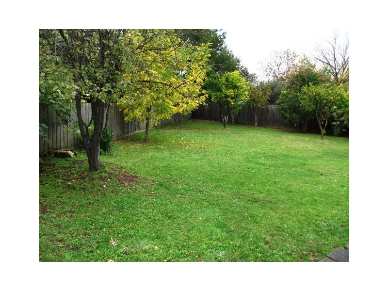 9 Lindfield Court, Knoxfield VIC 3180