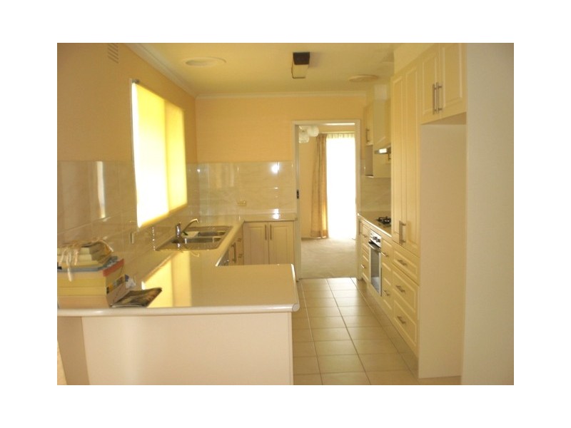 26 Amesbury Drive, Wantirna VIC 3152