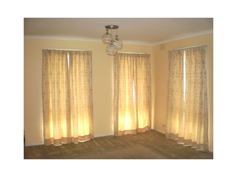 26 Amesbury Drive, Wantirna VIC 3152