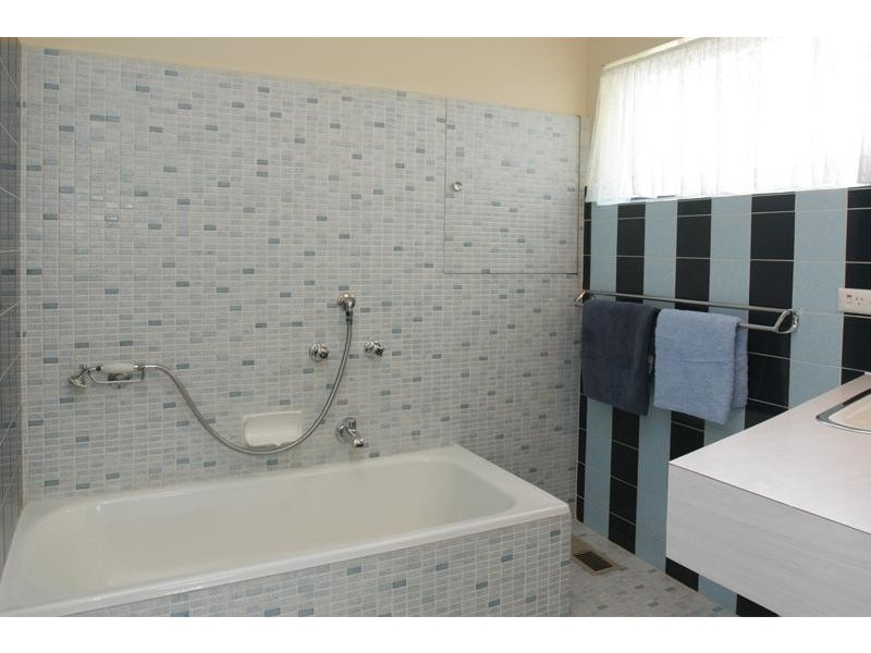 2-3 York Court, Wantirna South VIC 3152