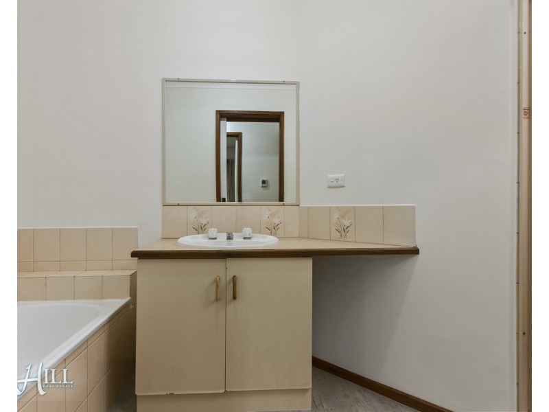 1/31 Alma Avenue, Ferntree Gully VIC 3156