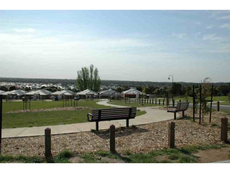 13 Viewgrand Rise, Lysterfield VIC 3156