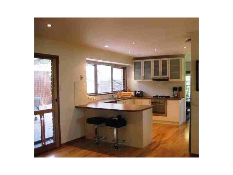 98 Wallace Road, Wantirna South VIC 3152