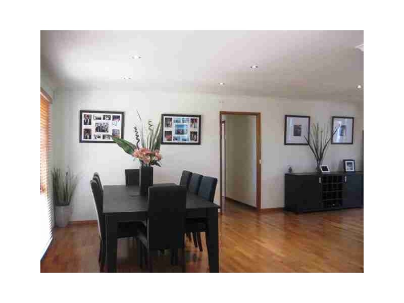 98 Wallace Road, Wantirna South VIC 3152