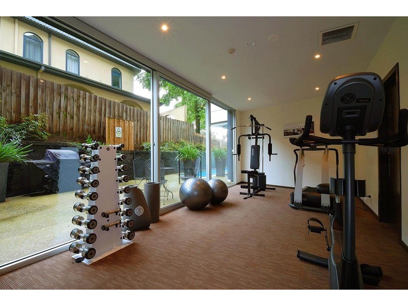 216/ 400-408 Burwood Highway, Wantirna VIC 3152