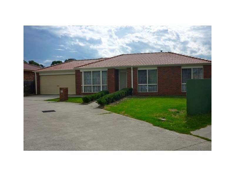 13 Khalil Avenue, Dandenong North VIC 3175