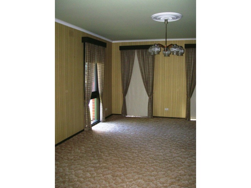 13 Stamford Crescent, Rowville VIC 3178