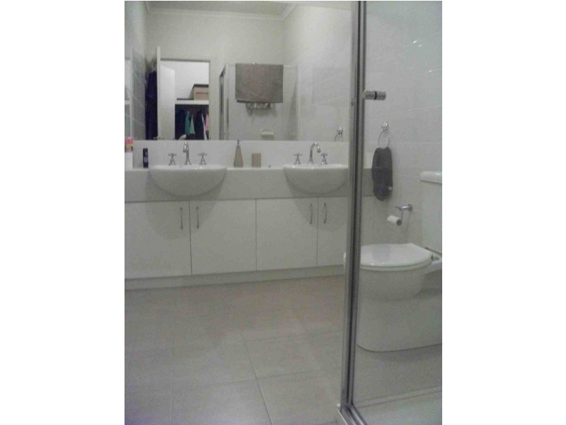 4/6 Orchid Avenue, Boronia VIC 3155