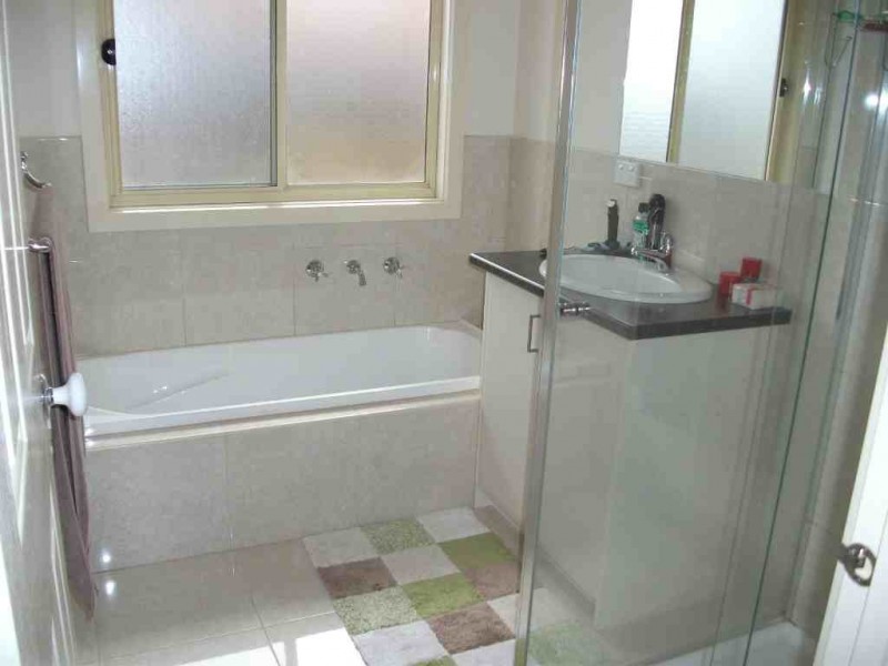 2/12 Stradbroke Road, Boronia VIC 3155