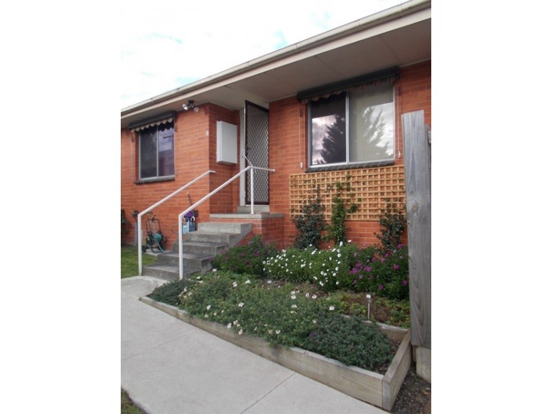 2/6 Wallace Avenue, Bayswater VIC 3153