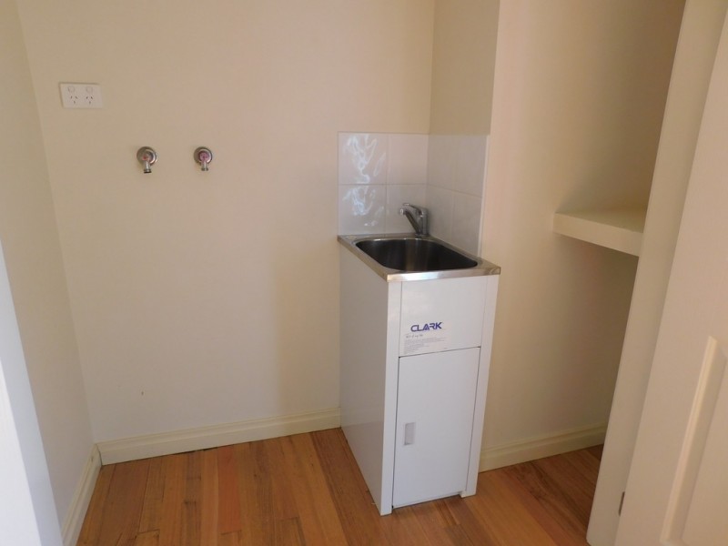 2 Loch Street, Ferntree Gully VIC 3156